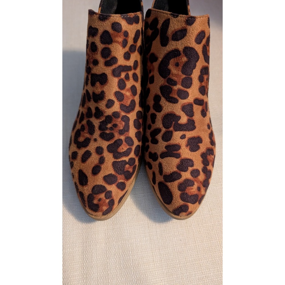 Women's Tan/Brown Leopard Print Booties Size 6.5 Back Zippers